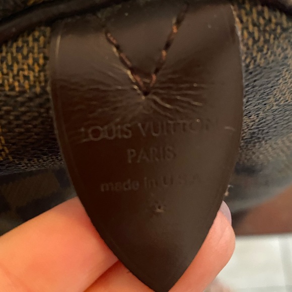 Authentic LV Speedy 30 Damier - Picture 5 of 9